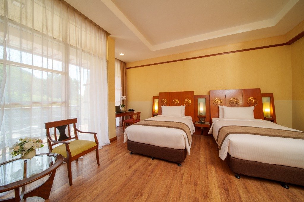 Deluxe Hillview Twin Room