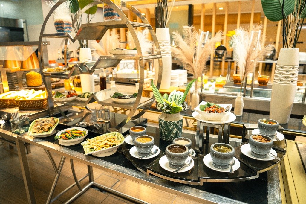 Dining at Pulse Grande